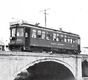 PacificElectricCar1.jpg (21935 bytes)